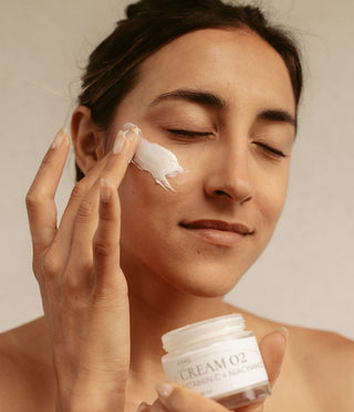 Niacinamide: The Radiance-Boosting Elixir You Need in Your Face Cream